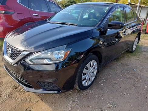 Used 2019 Nissan Sentra S FWD image 1