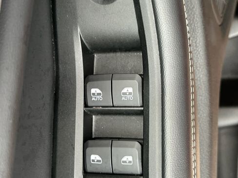 Used 2024 Jeep Grand Cherokee Limited image 22