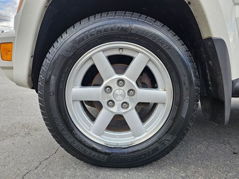 Used 2005 Jeep Liberty Limited image 25