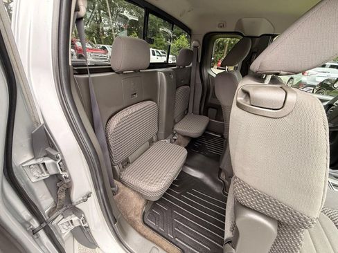 Used 2013 Nissan Frontier SV RWD image 20