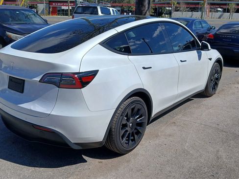 Used 2020 Tesla Model Y Long Range AWD/4WD image 5