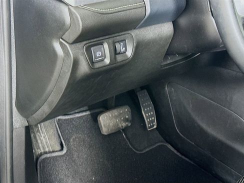 Used 2023 GMC Acadia SLT image 10