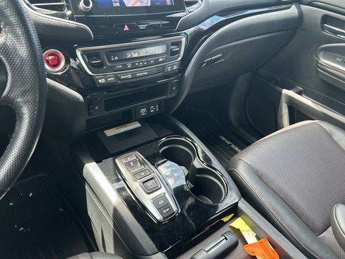 Used 2022 Honda Ridgeline Black Edition image 36
