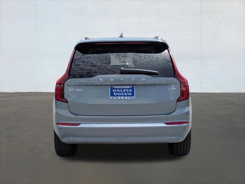 New 2026 Volvo XC90 T8 Ultra w/ Protection Package Premier image 5