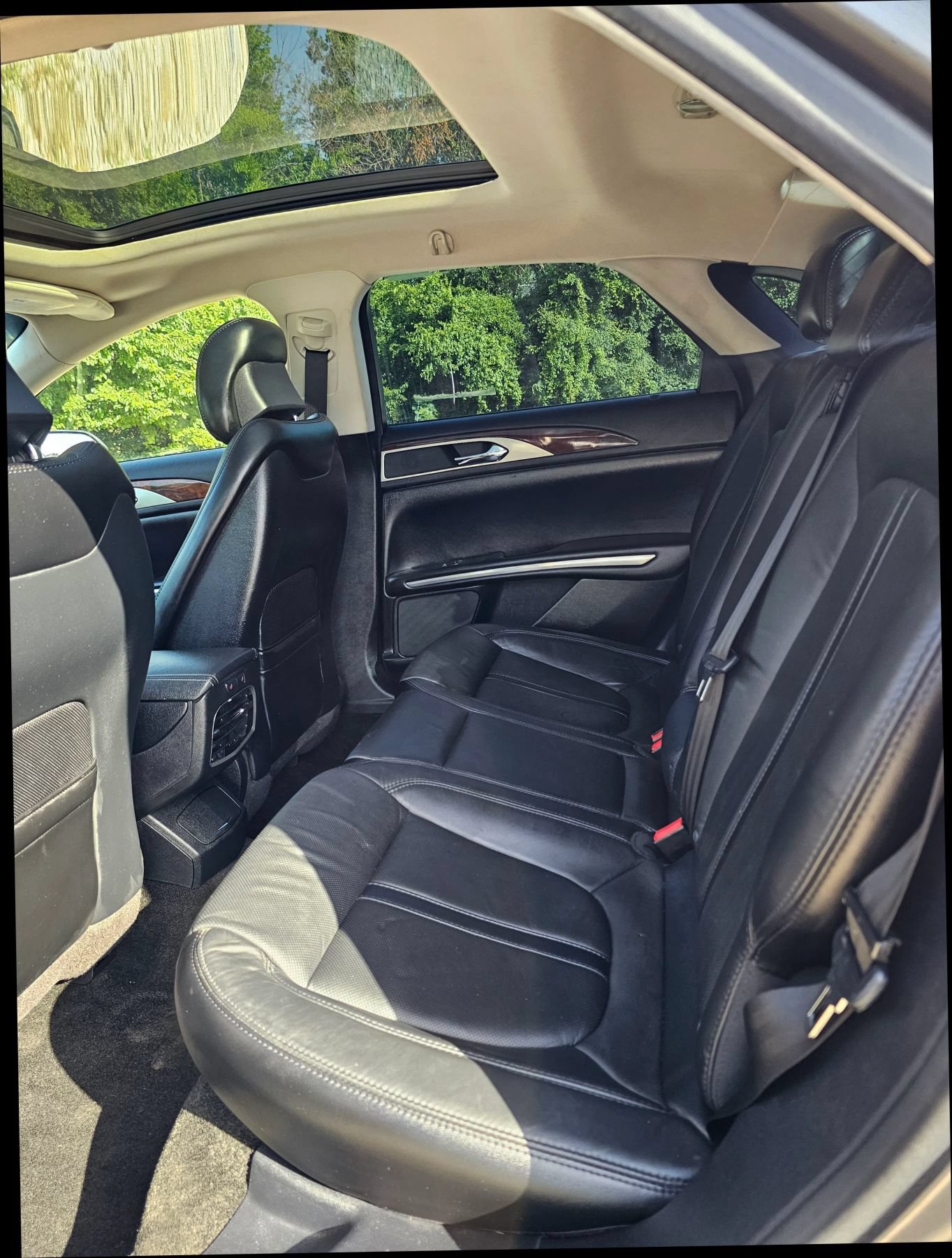 Used 2016 Lincoln MKZ w/ Equipment Group 300A Reserve FWD image 13