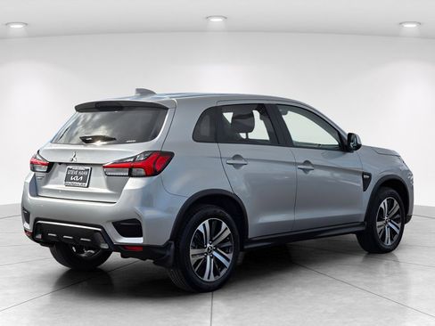 Used 2025 Mitsubishi Outlander Sport SE AWD/4WD image 6