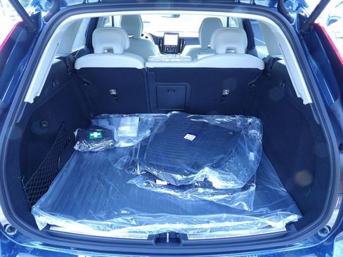 New 2026 Volvo XC60 B5 Ultra w/ Protection Package Premier image 26