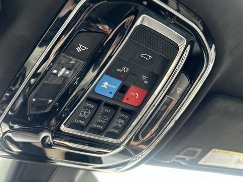 Certified 2023 Jeep Grand Cherokee Summit AWD/4WD image 38