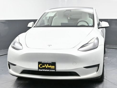 Used 2022 Tesla Model Y Long Range image 4