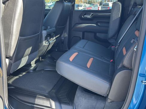 Used 2022 GMC Sierra 1500 AT4 w/ AT4 Premium Package image 19