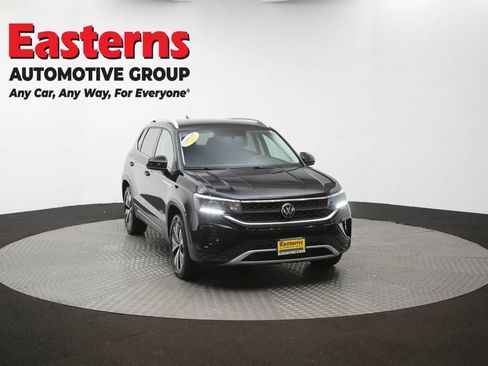 Used 2022 Volkswagen Taos SE AWD/4WD image 47