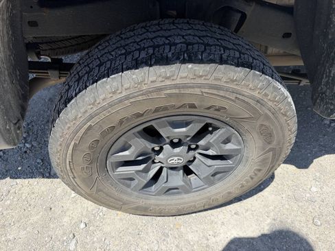 Used 2020 Toyota Tacoma SR RWD image 11