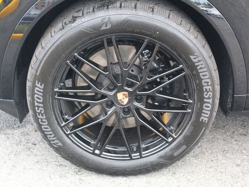 New 2026 Porsche Cayenne AWD/4WD image 15