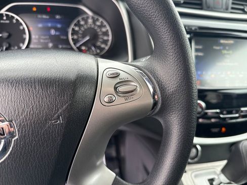 Used 2017 Nissan Murano S w/ Navigation Package image 21