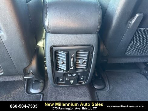 Used 2019 Dodge Durango R/T w/ Blacktop Package image 11