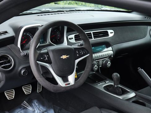 Used 2015 Chevrolet Camaro Z/28 image 19