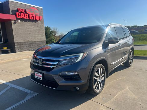 Used 2016 Honda Pilot Elite image 2
