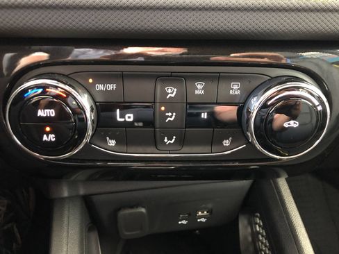 Used 2025 Chevrolet TrailBlazer ACTIV w/ Convenience Package FWD image 28