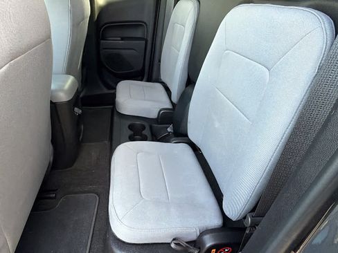 Used 2017 GMC Canyon W/T w/ Convenience Package RWD image 24