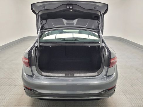 Used 2024 Volkswagen Jetta SE FWD image 29
