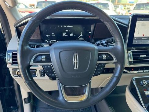 Used 2020 Lincoln Navigator L Reserve w/ Equipment Group 208A Reserve image 12