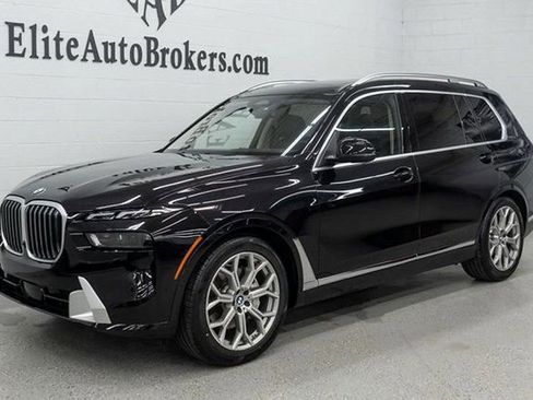 Used 2025 BMW X7 xDrive40i image 1