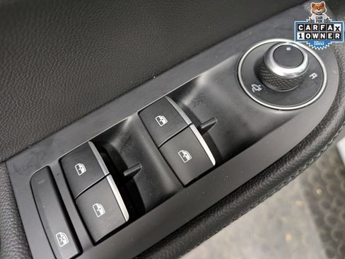 Used 2023 Alfa Romeo Giulia Ti AWD/4WD image 11
