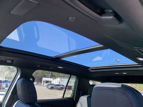 New 2026 Chevrolet Traverse Z71 w/ Driver Confidence Package image 22