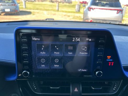 Used 2021 Toyota C-HR XLE image 12