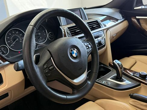 Used 2018 BMW 330i xDrive Sedan AWD/4WD image 9