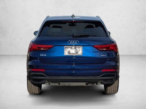Used 2023 Audi Q3 2.0T Premium w/ Convenience Package image 7