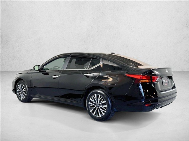 Used 2023 Nissan Altima 2.5 SV AWD/4WD image 8