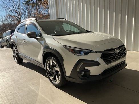 Used 2024 Subaru Crosstrek 2.5i Limited w/ Crosstrek Mirror Package image 24