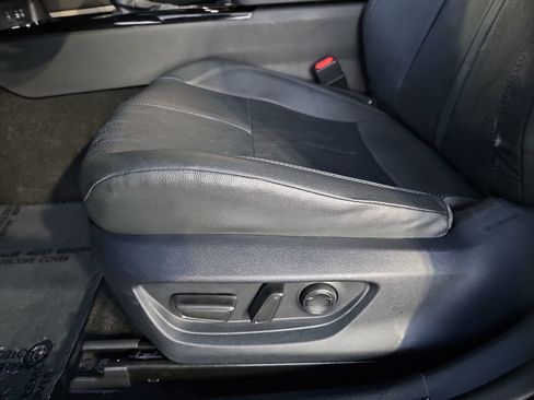 Used 2025 Toyota Camry XSE image 17