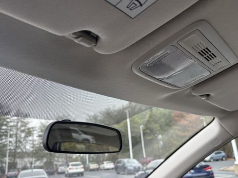 Certified 2018 Honda HR-V LX image 27