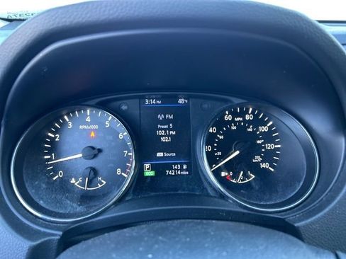 Used 2020 Nissan Rogue S w/ Special Edition Package image 11