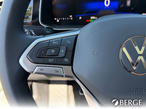 Used 2026 Volkswagen Jetta SE image 36