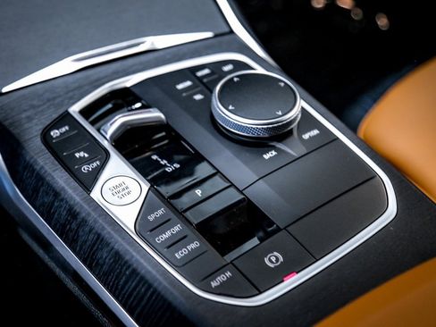 New 2026 BMW 330i xDrive Sedan w/ Convenience Package image 11