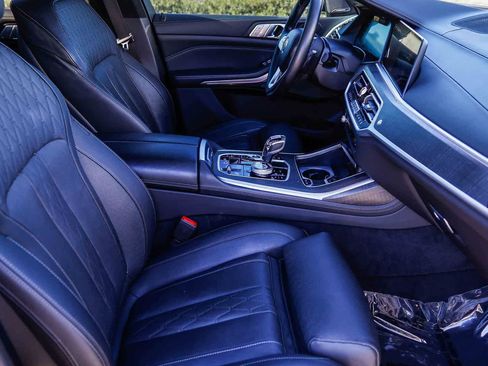 Used 2022 BMW ALPINA XB7 ALPINA XB7 image 16