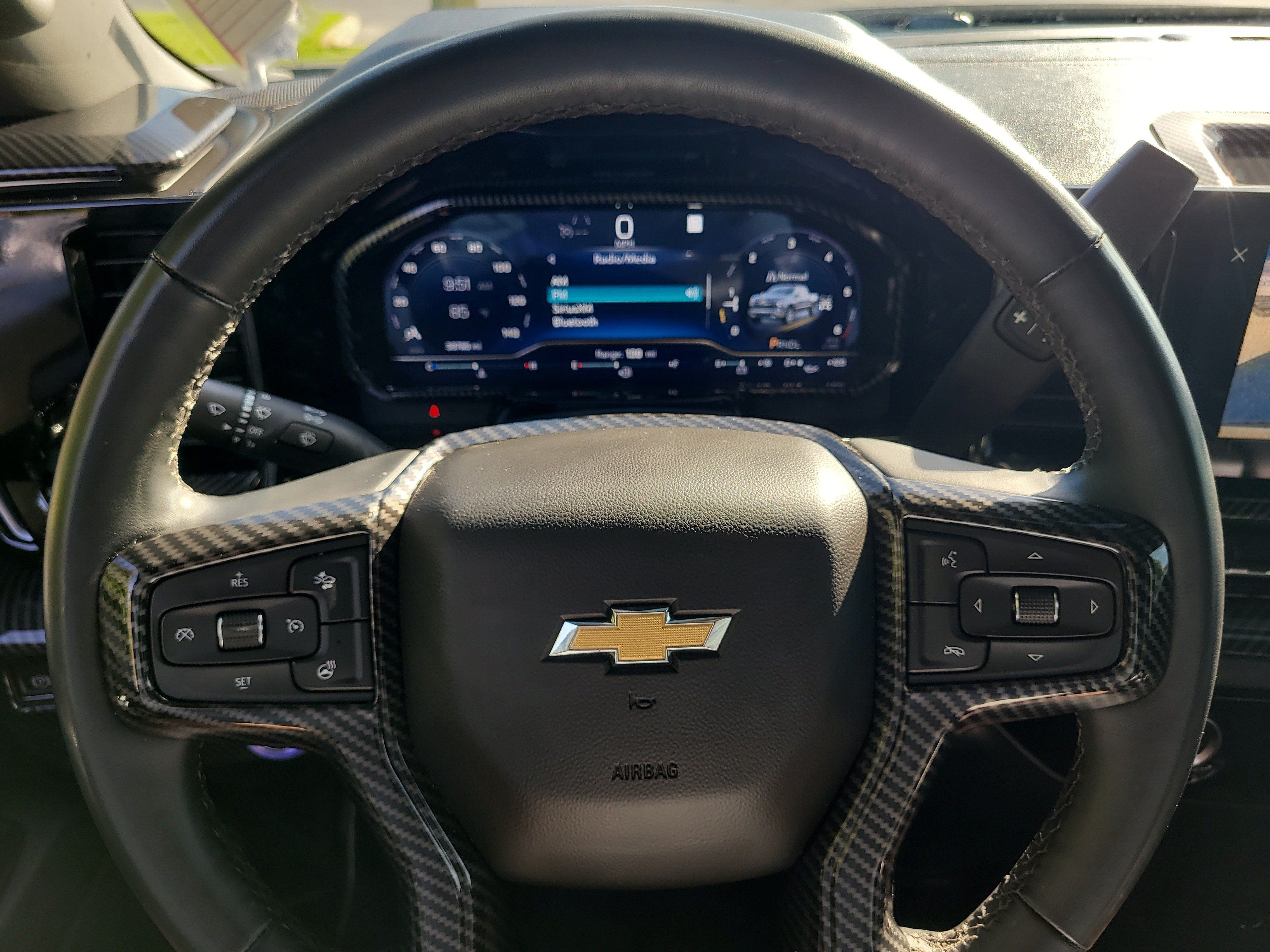 Used 2023 Chevrolet Silverado 1500 LT AWD/4WD image 27