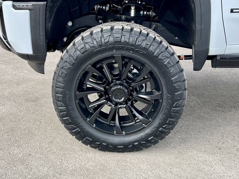 New 2026 GMC Sierra 2500 Denali w/ Denali Reserve Package image 9