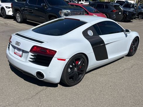 Used 2015 Audi R8 V8 w/ Extended Leather Package AWD/4WD image 5