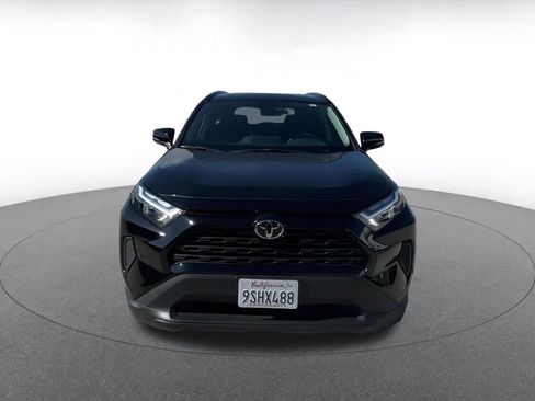 Used 2025 Toyota RAV4 XLE image 4