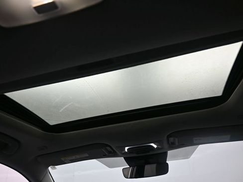 Used 2023 Toyota Corolla Cross XLE w/ Convenience Package image 24