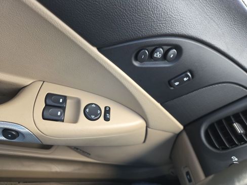 Used 2006 Chevrolet Corvette Coupe w/ Preferred Equipment Group image 18