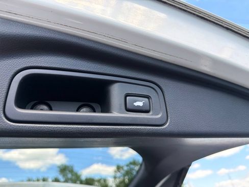 Used 2016 Honda Pilot Touring image 22