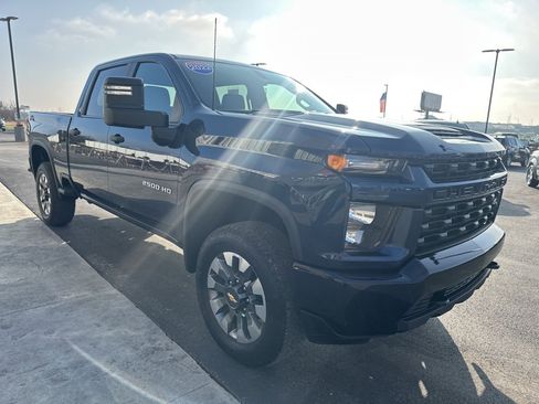 Used 2022 Chevrolet Silverado 2500 Custom w/ Custom Convenience Package image 4