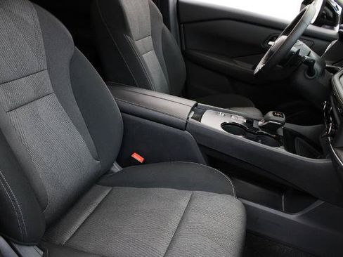 Certified 2026 Nissan Rogue SV FWD image 23