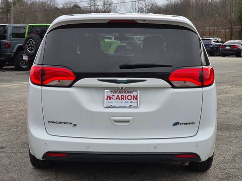 Used 2020 Chrysler Pacifica Touring w/ S Appearance Package image 18