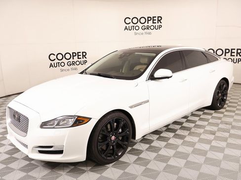 Used 2018 Jaguar XJ L Portfolio image 10